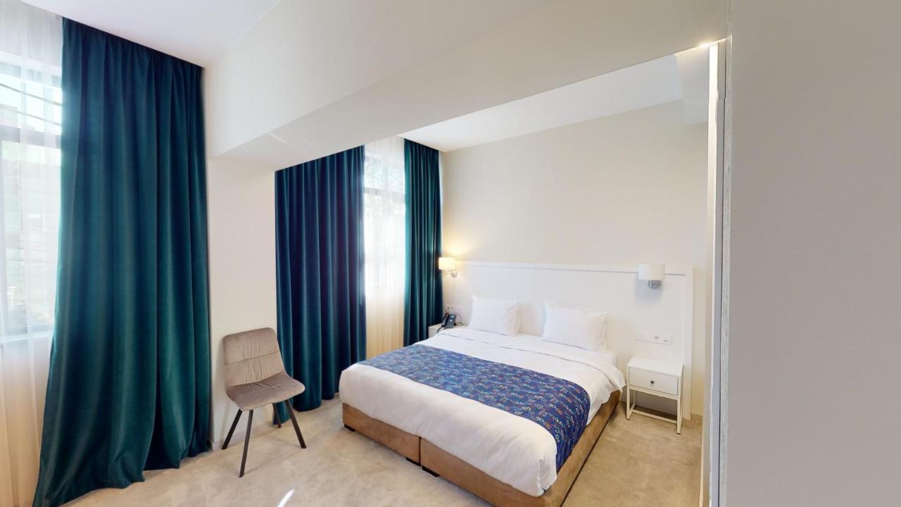 Epigraph Design Kosher Hotel ティビリシ エクステリア 写真
